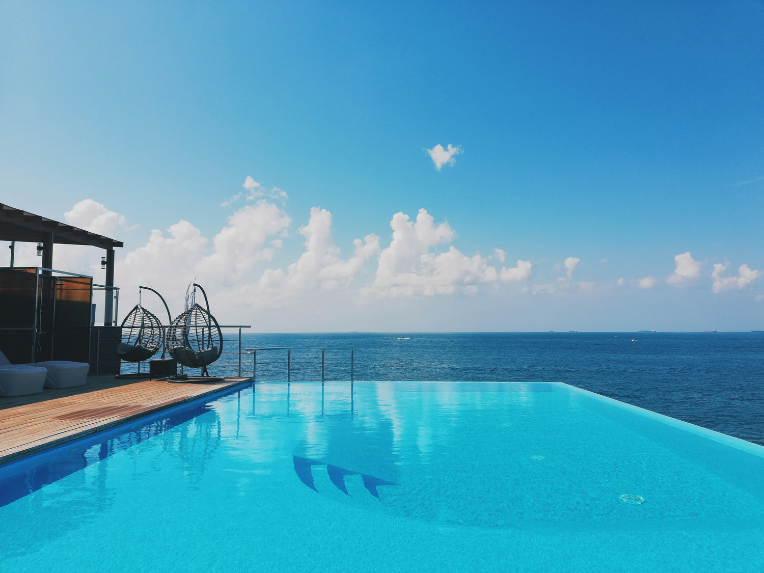∞ Piscina Infinity